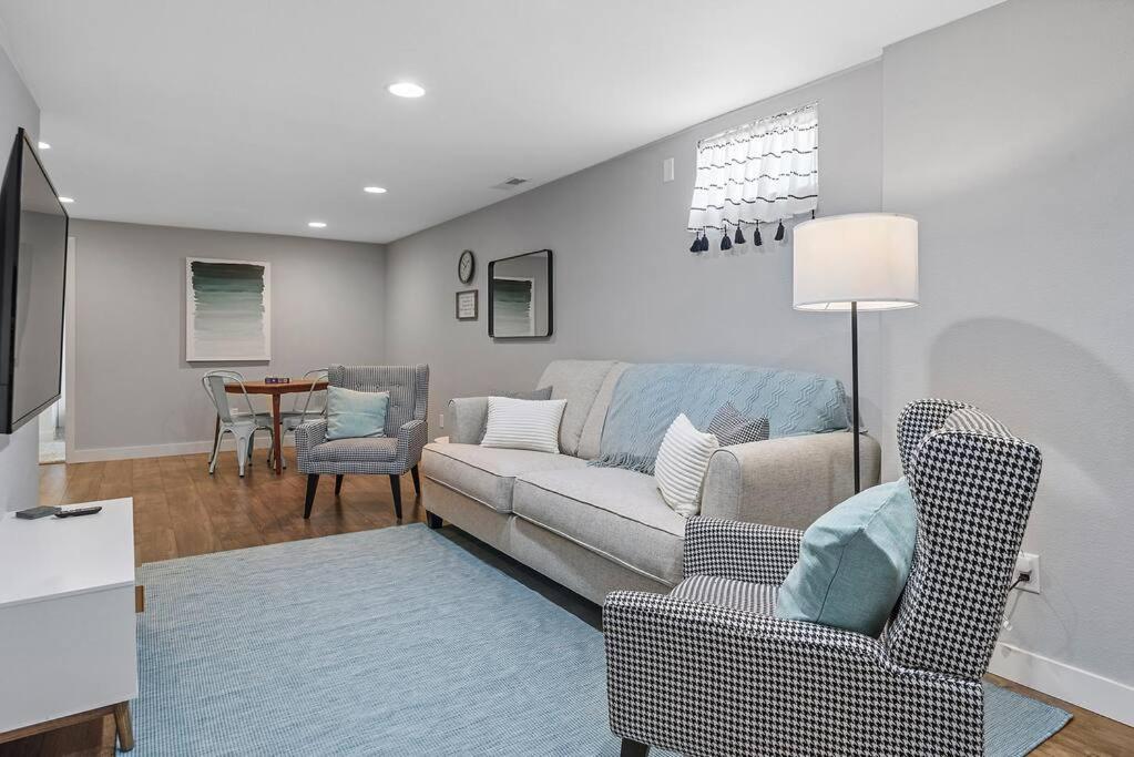 Roomy 5 Bed 3 Bath Fire Place Large Outdoor Space 拉皮德城 外观 照片