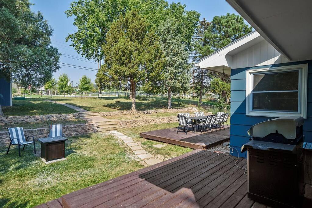 Roomy 5 Bed 3 Bath Fire Place Large Outdoor Space 拉皮德城 外观 照片