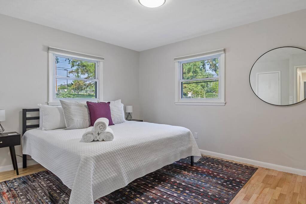 Roomy 5 Bed 3 Bath Fire Place Large Outdoor Space 拉皮德城 外观 照片
