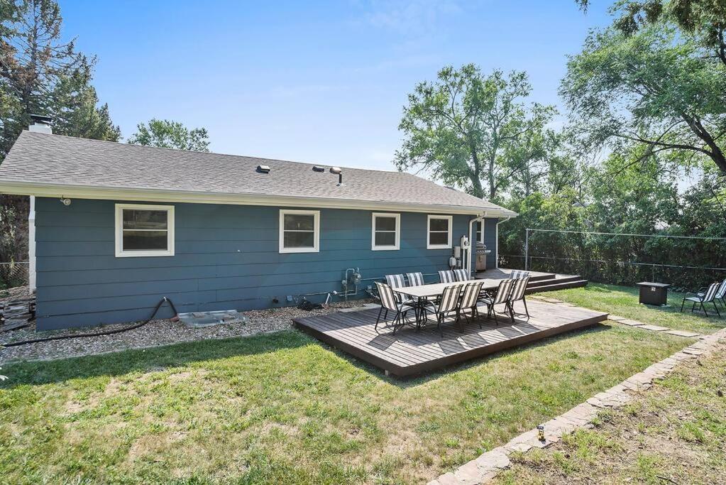Roomy 5 Bed 3 Bath Fire Place Large Outdoor Space 拉皮德城 外观 照片